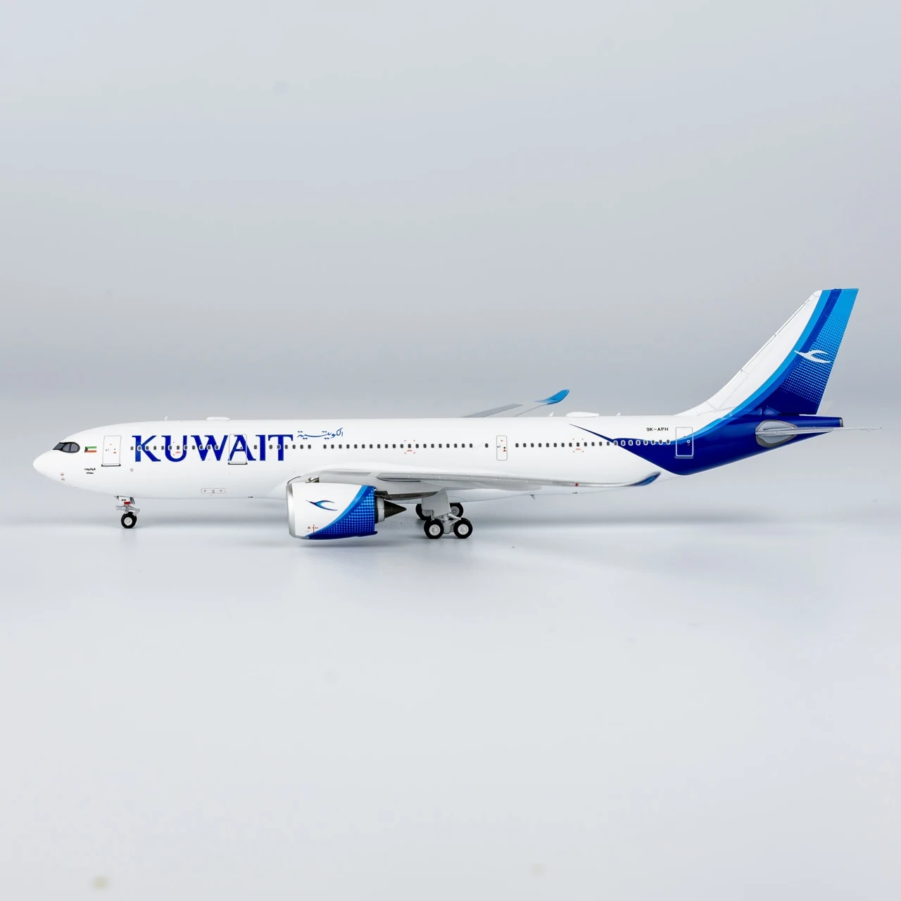 Коллекционный самолет из сплава 6700 в подарок модель NG 1:400 Kuwejt Airways Airbus A330-800 литая