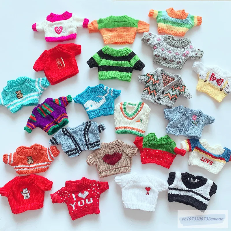 

24 types 20cm Doll Outfit Plush Doll's Clothes Knitted Sweater Stuffed Toys Dolls Accessories for Korea Kpop EXO Idol Dolls Gift