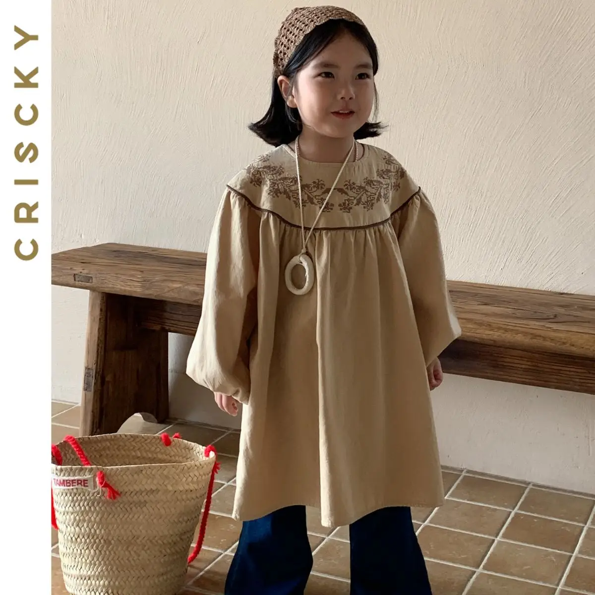 

Autumn Kids Outfits 2023 New Children Cute Embroidery Flower Casual Princess Dresses and Flared Trousers Baby Fashion Clothing
