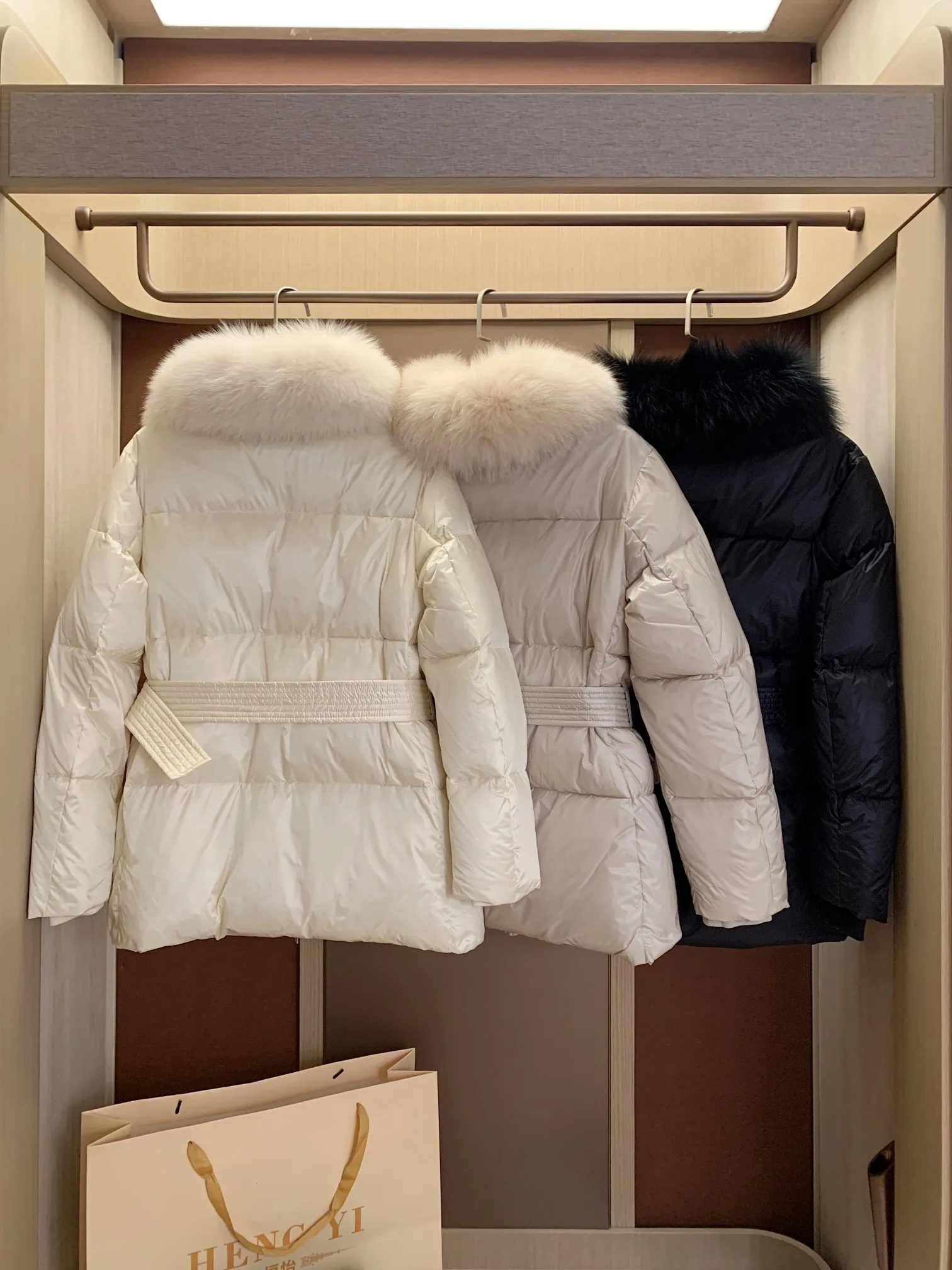 Down Jacket Women's Winter New Korean Style Fashion Genuine Fur Collar White Duck down Popular Thickened Coat