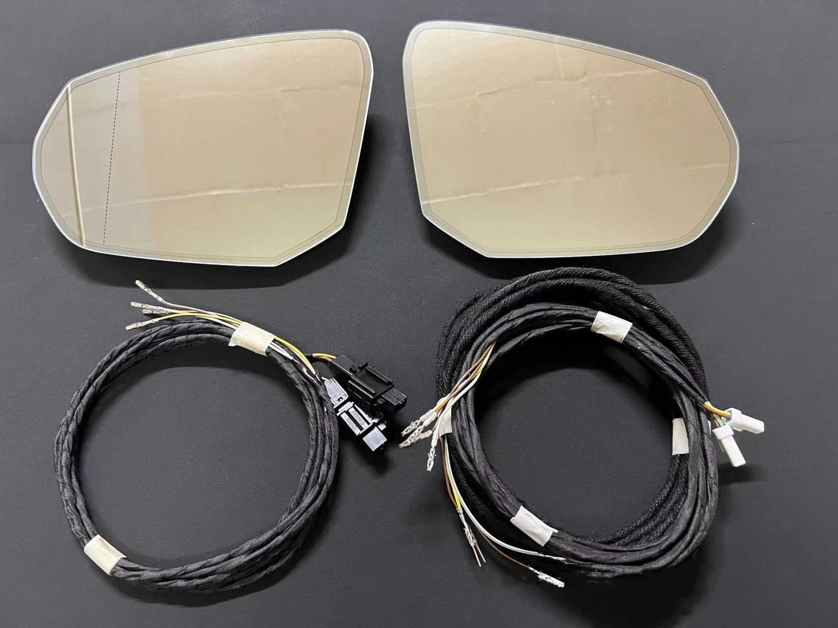 

Для Audi Q2 Q3 2019-антибликовое зеркало заднего вида