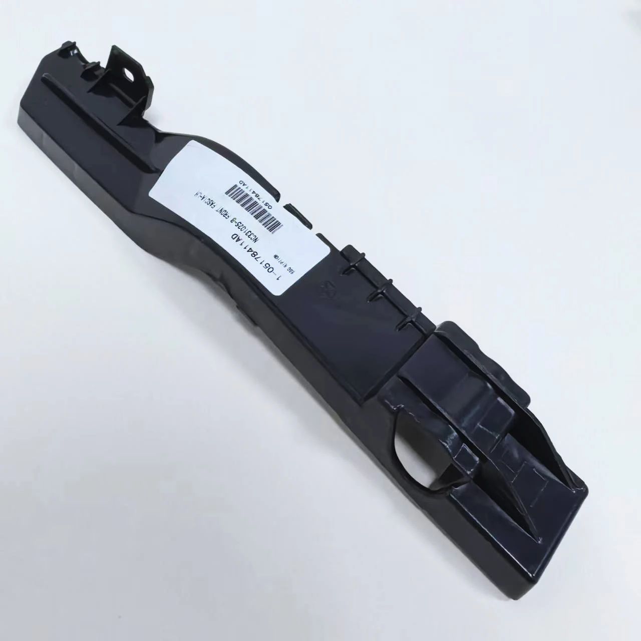 

Кронштейн переднего бампера для Dodge Journey Fiat Freemont