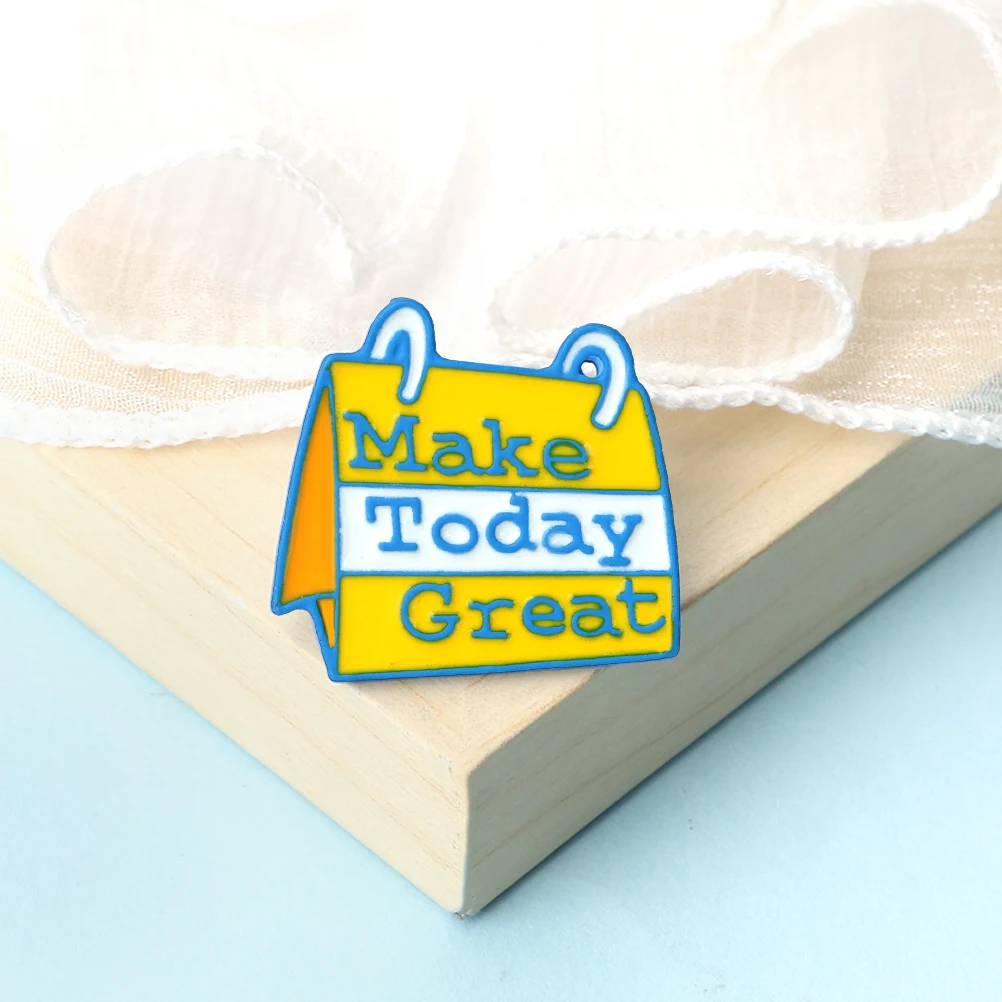 Эмалированная брошь в виде тыквы цвет ассортименте