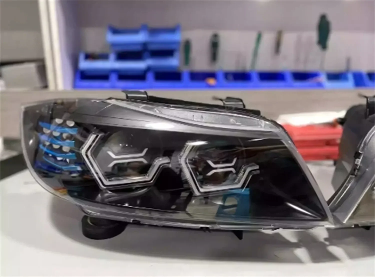 Фото Автомобильные светодиодные фары для BMW E90, модифицированные OSS DRL, дневные ходовые огни, указатель поворота №2