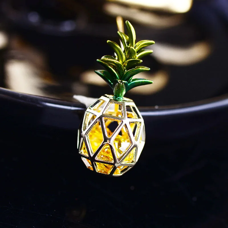 

Japanese and Korean Cute Pineapple Brooch Fashion Creative Fruit Pin Ins Style Personality Clothing Corsage Accessories Trend