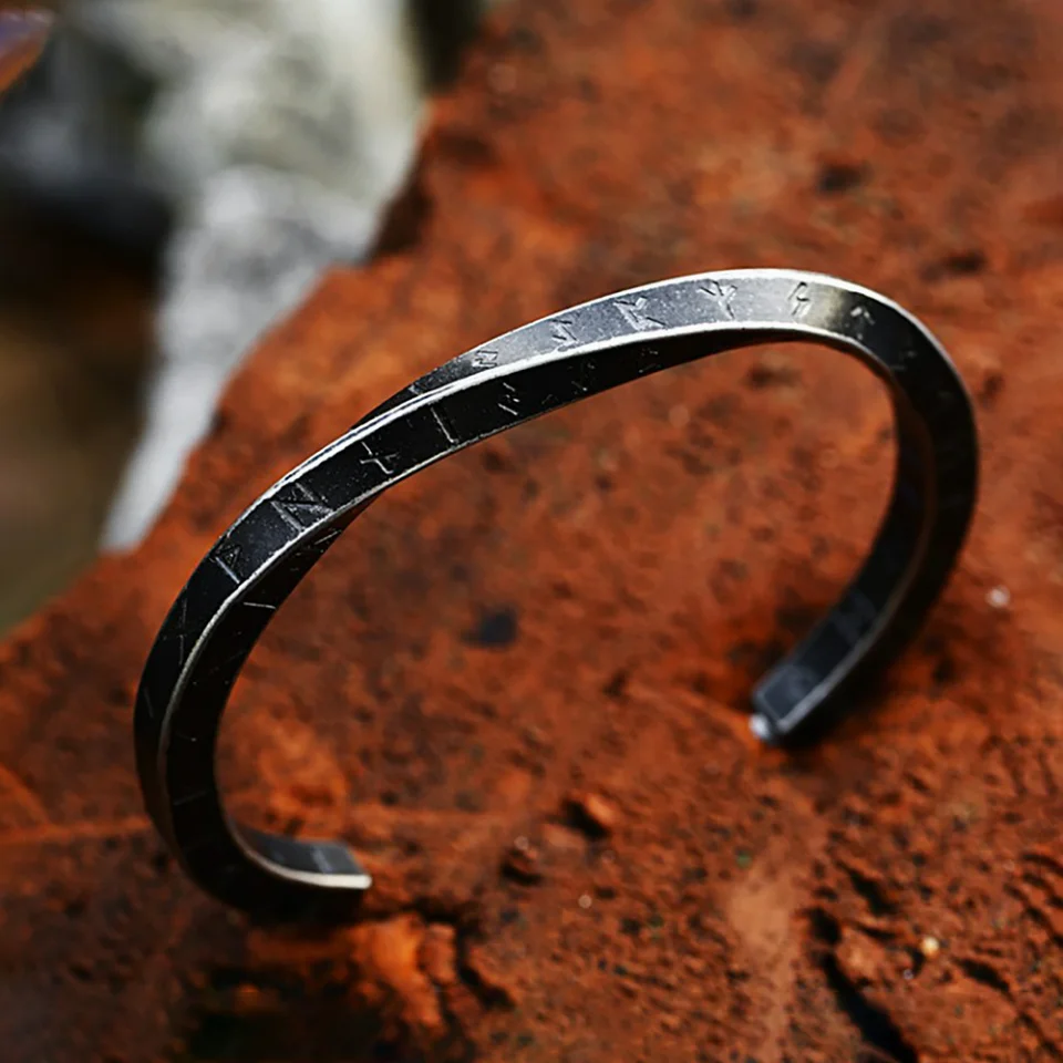 

New Design Vintgae Nordic Viking Twist Cuff Bracelet For Men Stainless Steel Fashion Letter Bracelets Party Amulet Jewelry Gifts