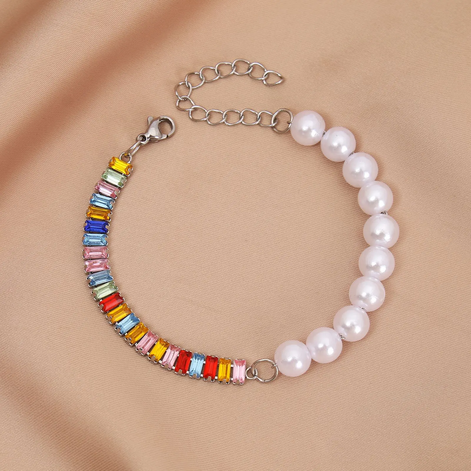 

Stainless Steel Pearl Bracelet For Women Fashion Vintage Luxury Zircon Rhinestone Leaves Lobster Bracelet Combination Jewelry