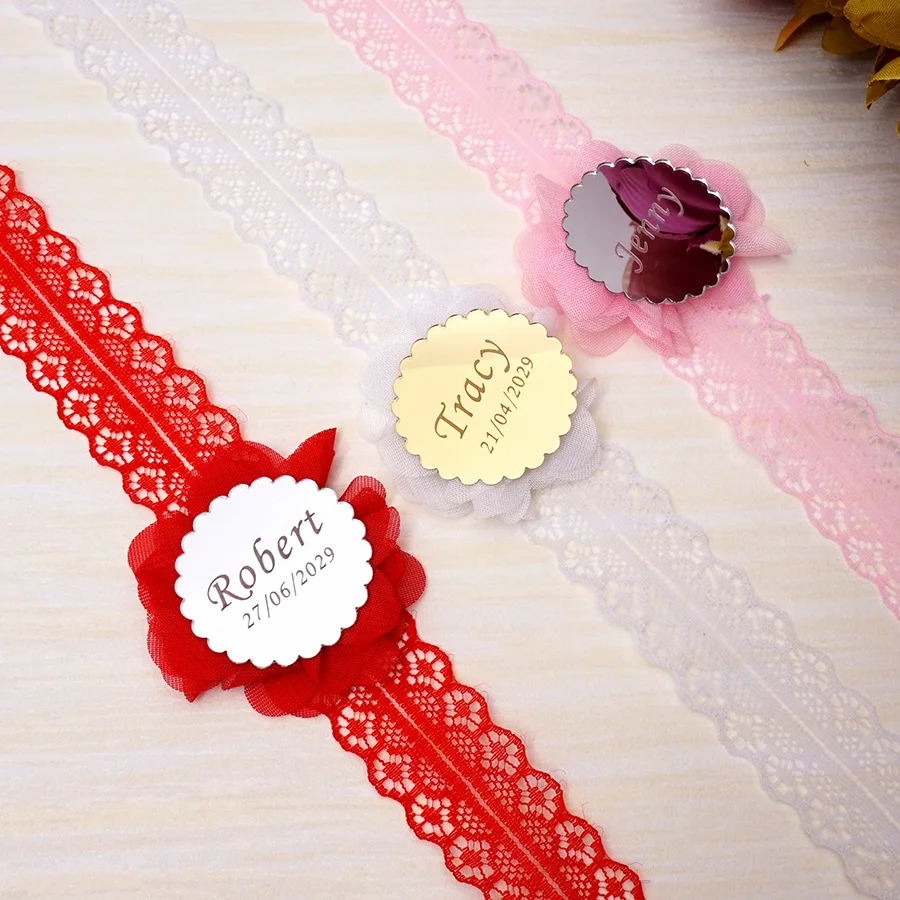 

5pcs Bridesmaids Team Wristban Custom Acrylic Name Card With Chiffon Flowers Ribbon Wedding Signs Party Decor Favors Gifts