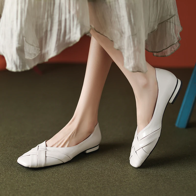 Gold square head woven cowhide women's shoes with low heels thick heels and ribbed soles simple women's shoes