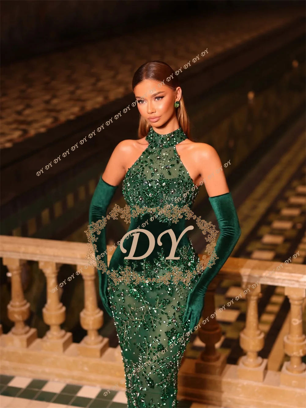 Фото Новое вечернее платье DY Luxury Crystals зеленого цвета, фасон «русалка», с вырезом халтер, для свадеб и торжеств, с перчатками, на заказ, с эффектом иллюзии №2