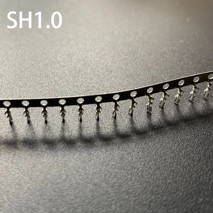 

SH1,0 мм, шаг AWG32 до AWG28, проводная линия, позолоченная розетка, металлическая обжимная клемма, штыревой разъем