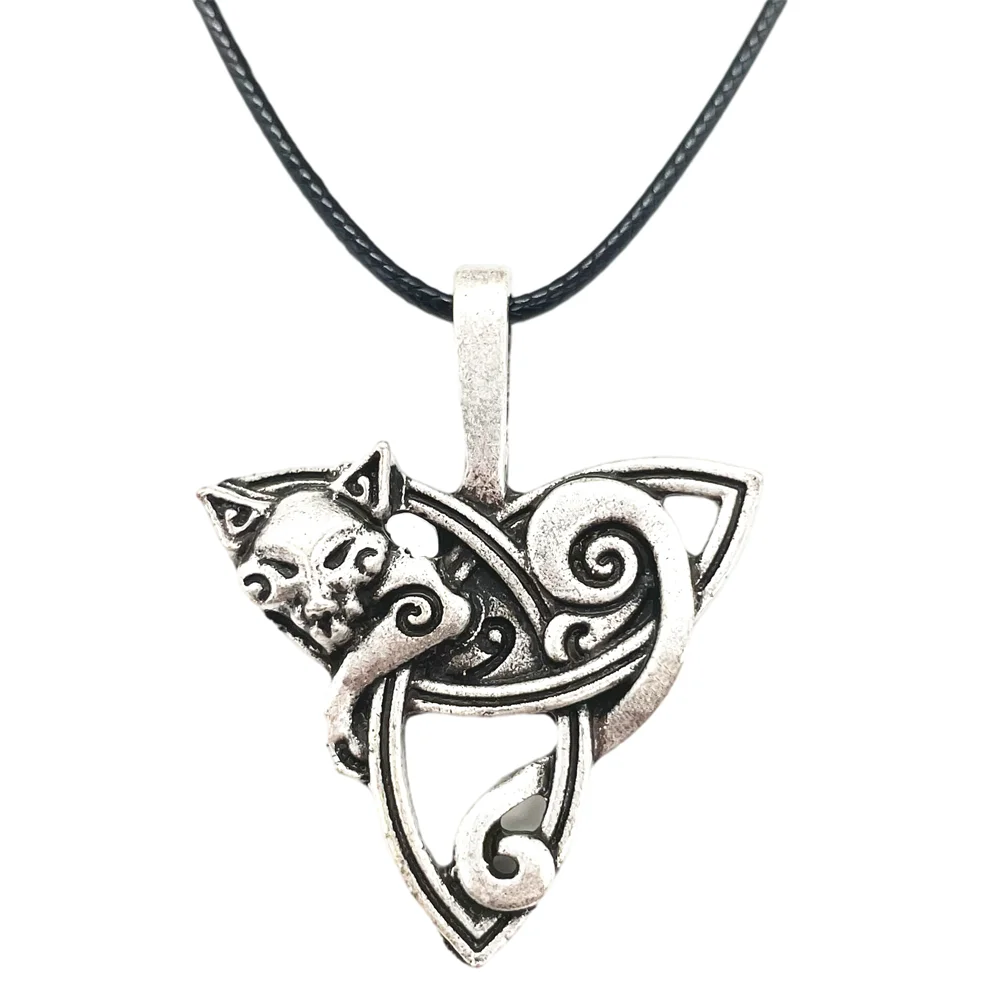 

Nostalgia Viking Animal Jewelry Goth Fox Amulet Irish Knot Trinity Symbol Rope Chain Necklace