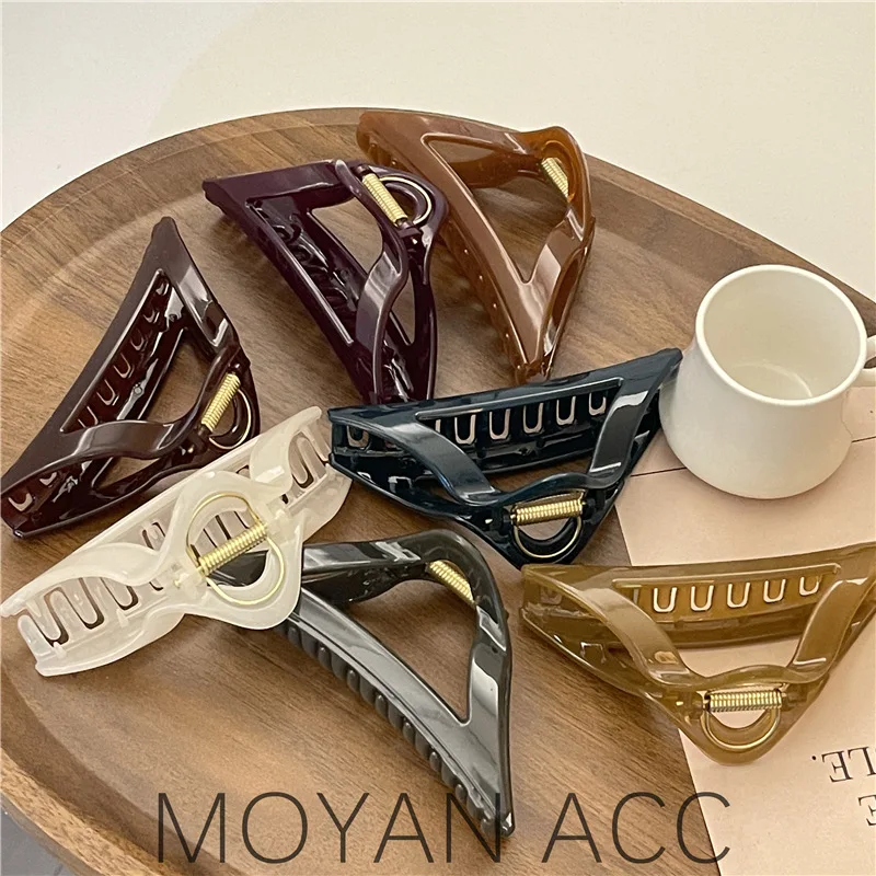 

Advanced Sense of Triangle Clip Female Contracted Head Go Large Catch Small Sharks Clip Hairpin Headdress
