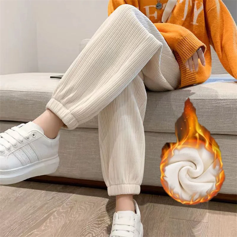 

Новинка зимние женские плюшевые толстые теплые вельветовые джоггеры шаровары женские повседневные корейские однотонные свободные уличные брюки спортивные брюки