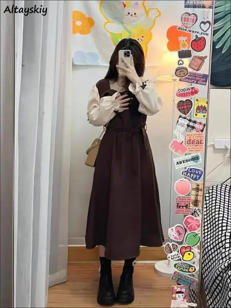 Женское винтажное платье миди