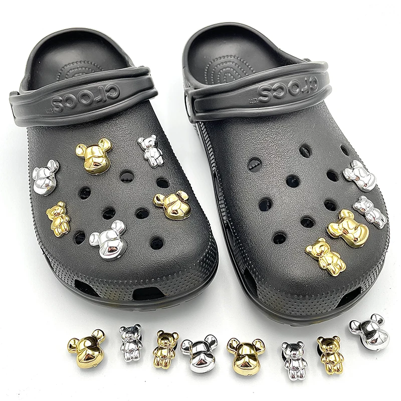 

2022 Original Cute Cartoon Gold Silver Bear Pattern Themed Shoe Charms For Child Croc Clogs DIY Decoration Accessories Shoe Pins