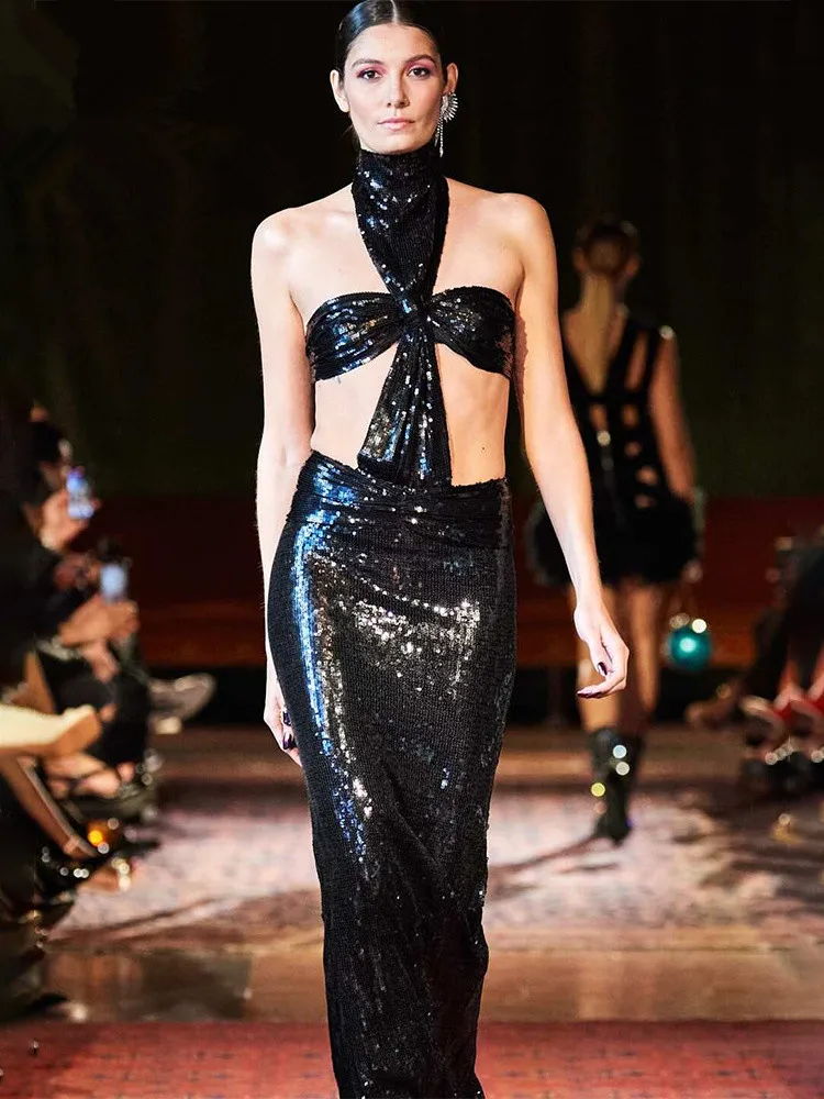 

Женское летнее длинное облегающее Платье макси с открытой спиной и лямкой на шее