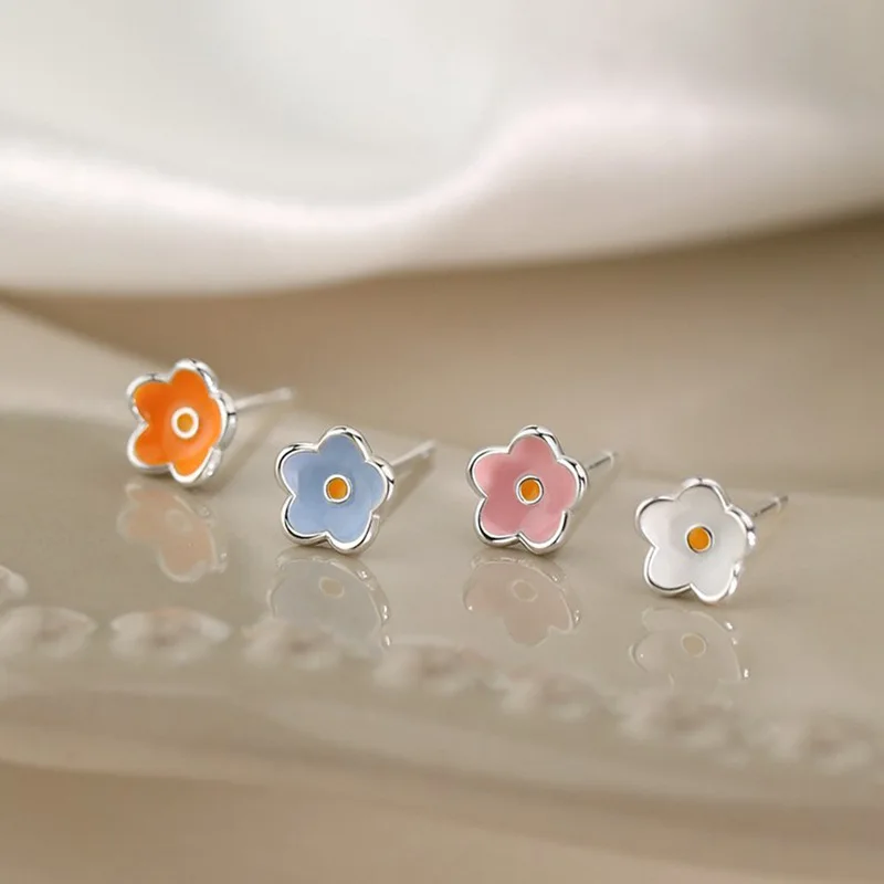 

CUTE COLORFUL FLOWER STUD EARRINGS FOR WOMEN AND GIRLS Kawaii Korean Cherry Blossom Ear Studs Small Daisy Flower Earrings Tiny