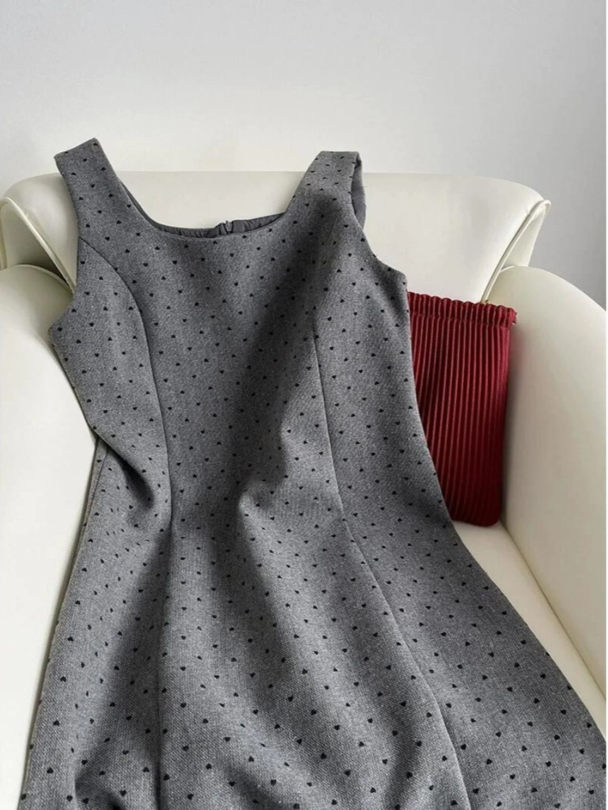 Плюс размер Julu Studio Tower Note Пухкое корейское платье в стиле ретро серое на бретелях