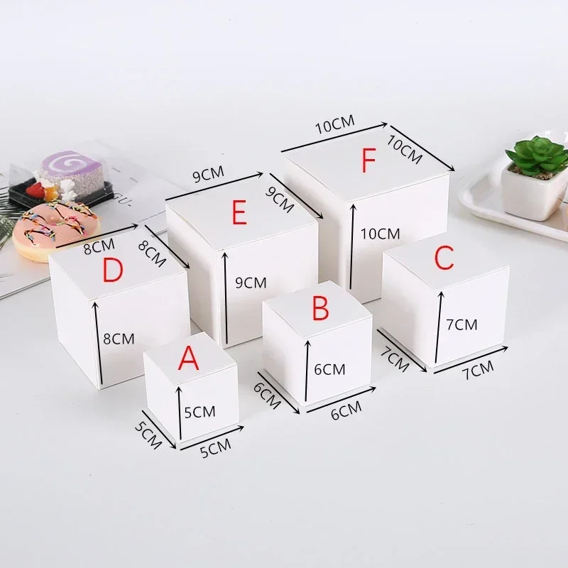 

Картонные подарочные коробки из крафт-бумаги 50 шт