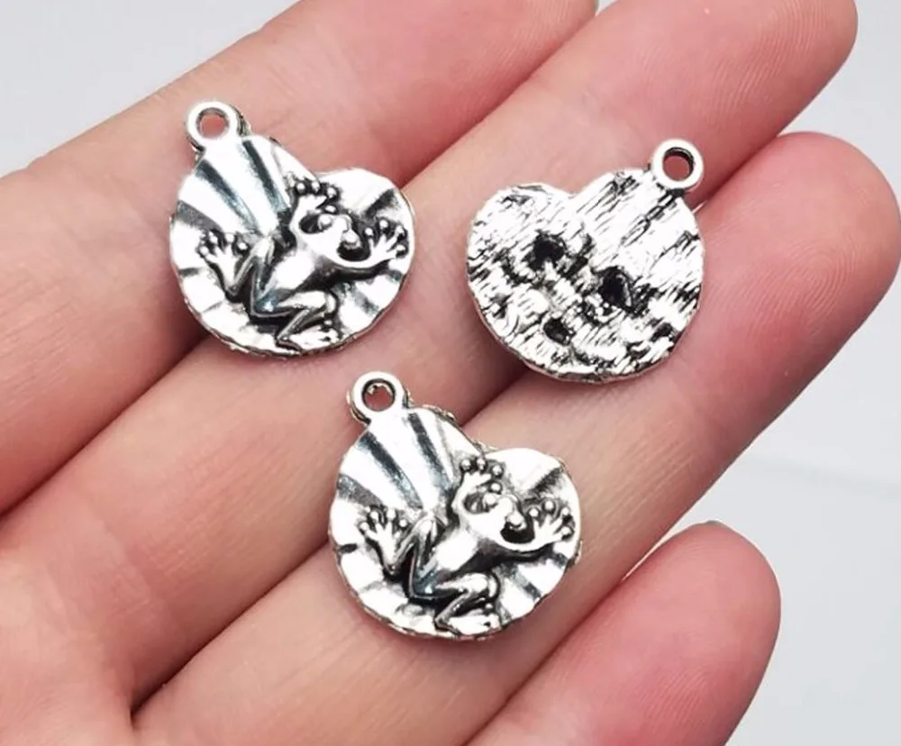 

30pcs/lot--20x16mm Antique Silver Plated Frog on Lotus Charms Insect Pendants DIY Supplies Jewelry Making Findings Accessories