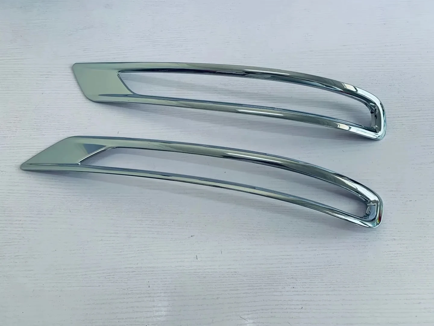 

Для Mitsubishi Outlander PHEV 2022 2023 2024, задняя противотуманная фара, рамка, крышка, полоски заднего бампера, накладки из АБС-пластика, автомобильные аксессуары из углеродного волокна