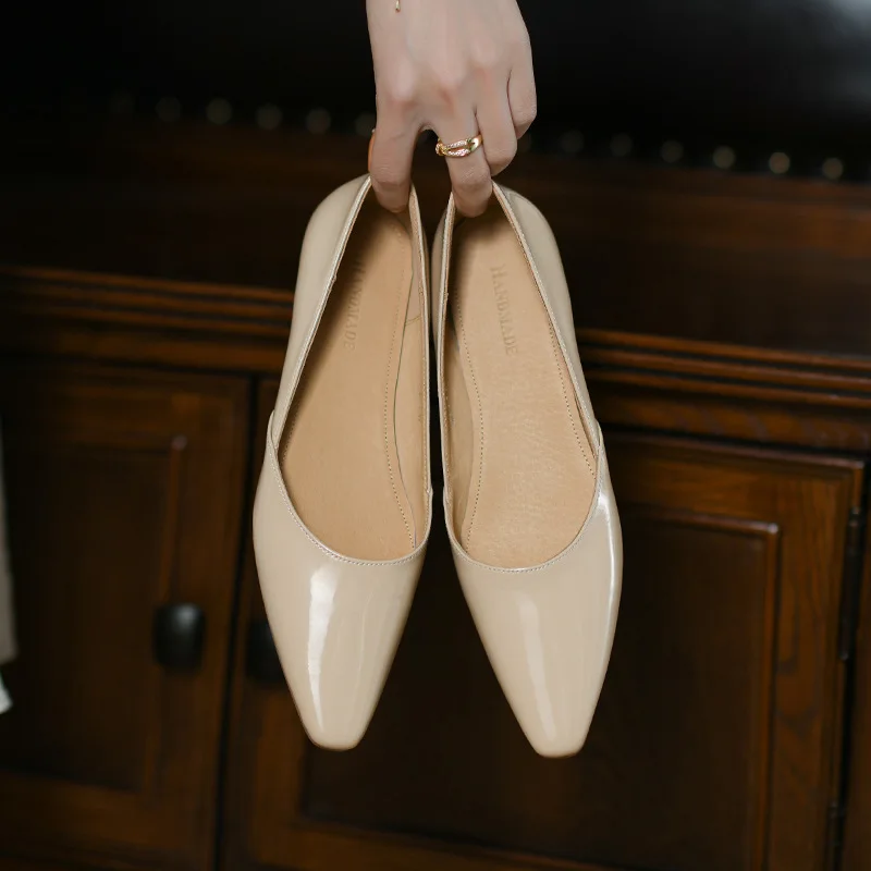 Women Pointed Toe Pumps Comfortable Low Heel Simplicity Style Leather Slip on Shoes Office Lady Casual Shoes Shallow Flats Pumps