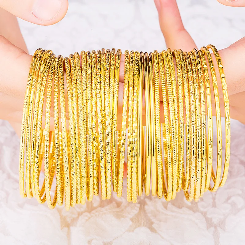 

Korean Version Closed Loop Bohemian Coil Bracelet Women's Brass Bracelet