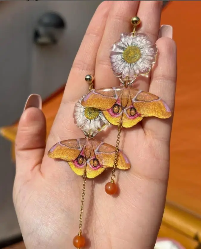 

Handmade Amber Moth Fairytale Botanical Jewellery Daisies Dangle Earrings