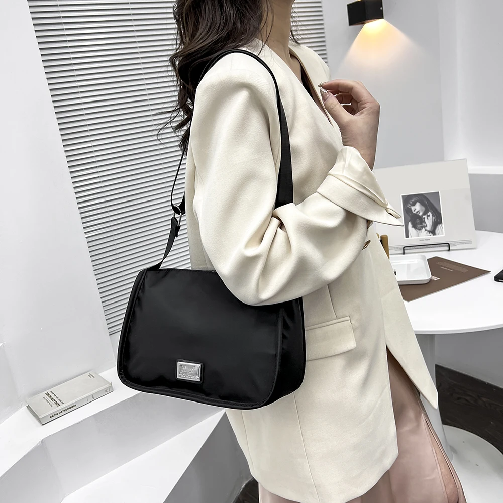 

Fashion Female Shoulder Bag Soft Fabric Solid Color Nylon Pure Crossbody Messenger Bag Women Casual Zipper Travel Tote Bags