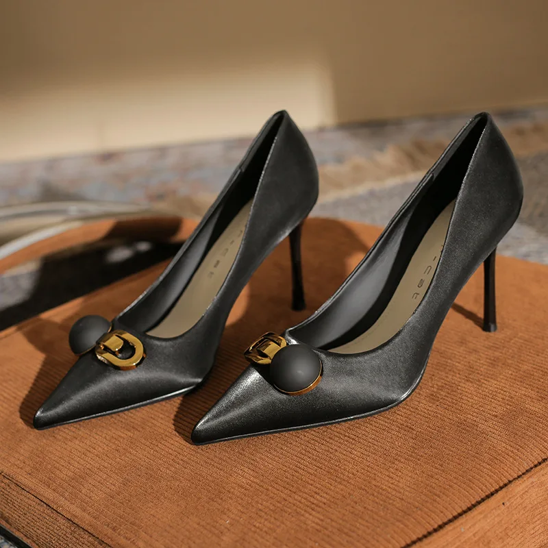 

Women's shoes High heels women's stiletto heels 2021 winter all-match black pointed toe shallow mouth metal buckle single shoes
