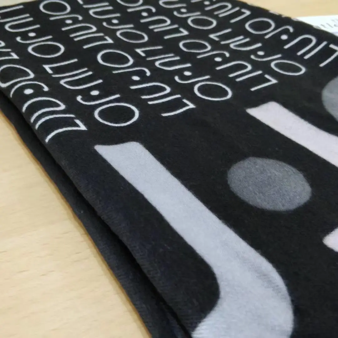 wholesale original 2022 the hot fashion brand womens wear high quality scarf spring new arrival black scarf free global shipping