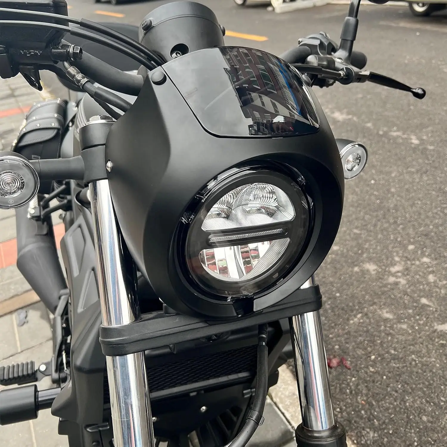 Фото Защитный кожух фары для мотоциклов Honda Rebel CMX300 CMX500 2017-2023, ветрозащитный обтекатель фары, маска-накладка №1