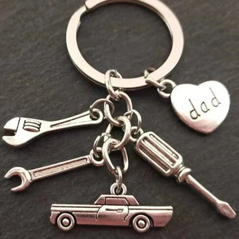 

Fashion I Love Dad Car Screwdriver Wrench Gadget Key Chain Father'S Day Gift Keyring