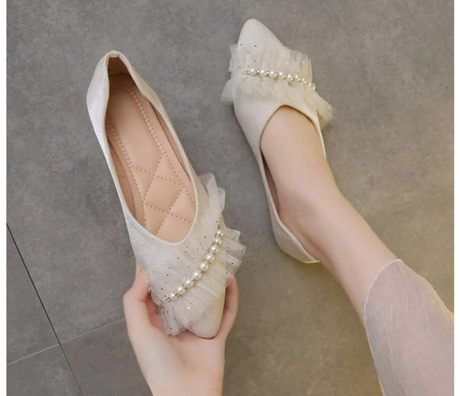 

Spring/Autumn Women's Flat Shoes New Casual Pointed Toe Shoes Soft Girl Lace Up Pearl Soft Female Shoes Large Size 43