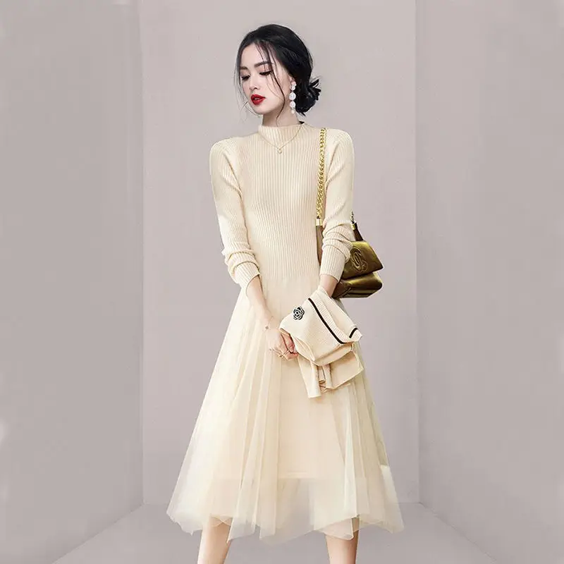 Рисунок 6 - Модный повседневный женский костюм