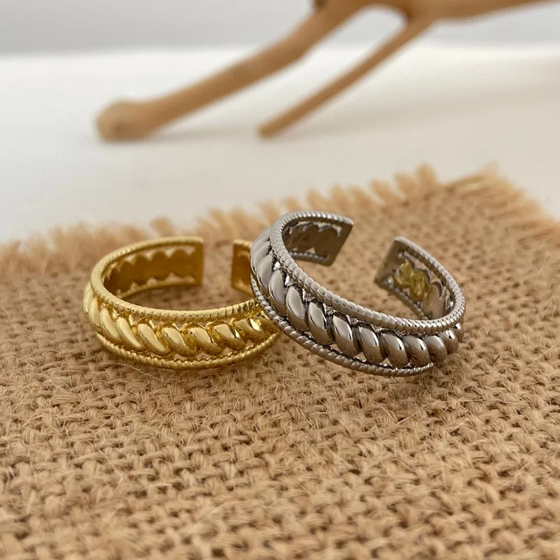 

Vintage Twisted Fried Dough Twists Open Ring for Women Men Fashion Simple Metal Geometry Adjustable Couple Jewelry Lover Gift