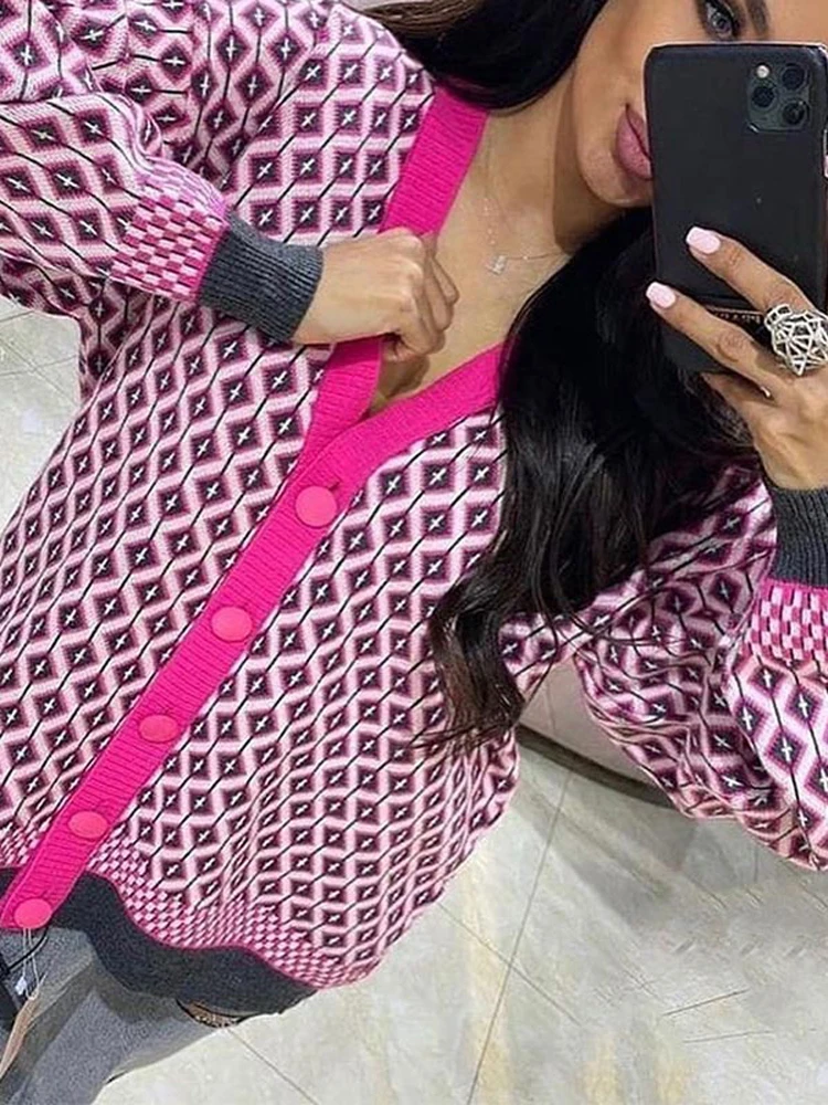 Кардиган женский вязаный клетчатый однобортный на пуговицах |