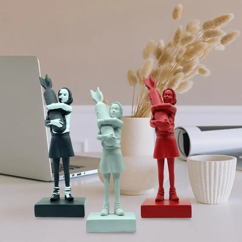 

Bombs Hugger Statue Hugger Peace And Love Girl Figurine Sculpture Bombs Girl Street Art Resin Statue Peaceful Home Decoration