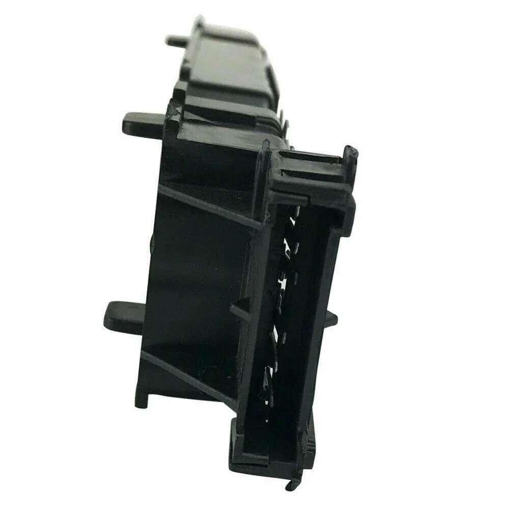 

Replace Tail Light Circuit Board Bulb Holder Stop Socket 1681537 6C11-13N004-AB Bulb Holder High Quality Metal + Plastic