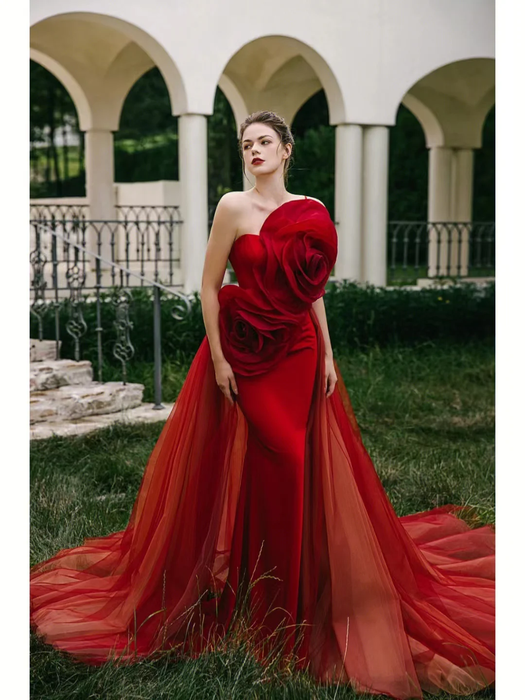 Фото Haute Couture Bulgarian Manor Элегантное роскошное модное банкетное вечернее платье в форме розы №1