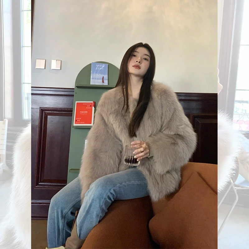 Овсяно-серый универсальный изящный верхняя одежда из искусственного лисьего