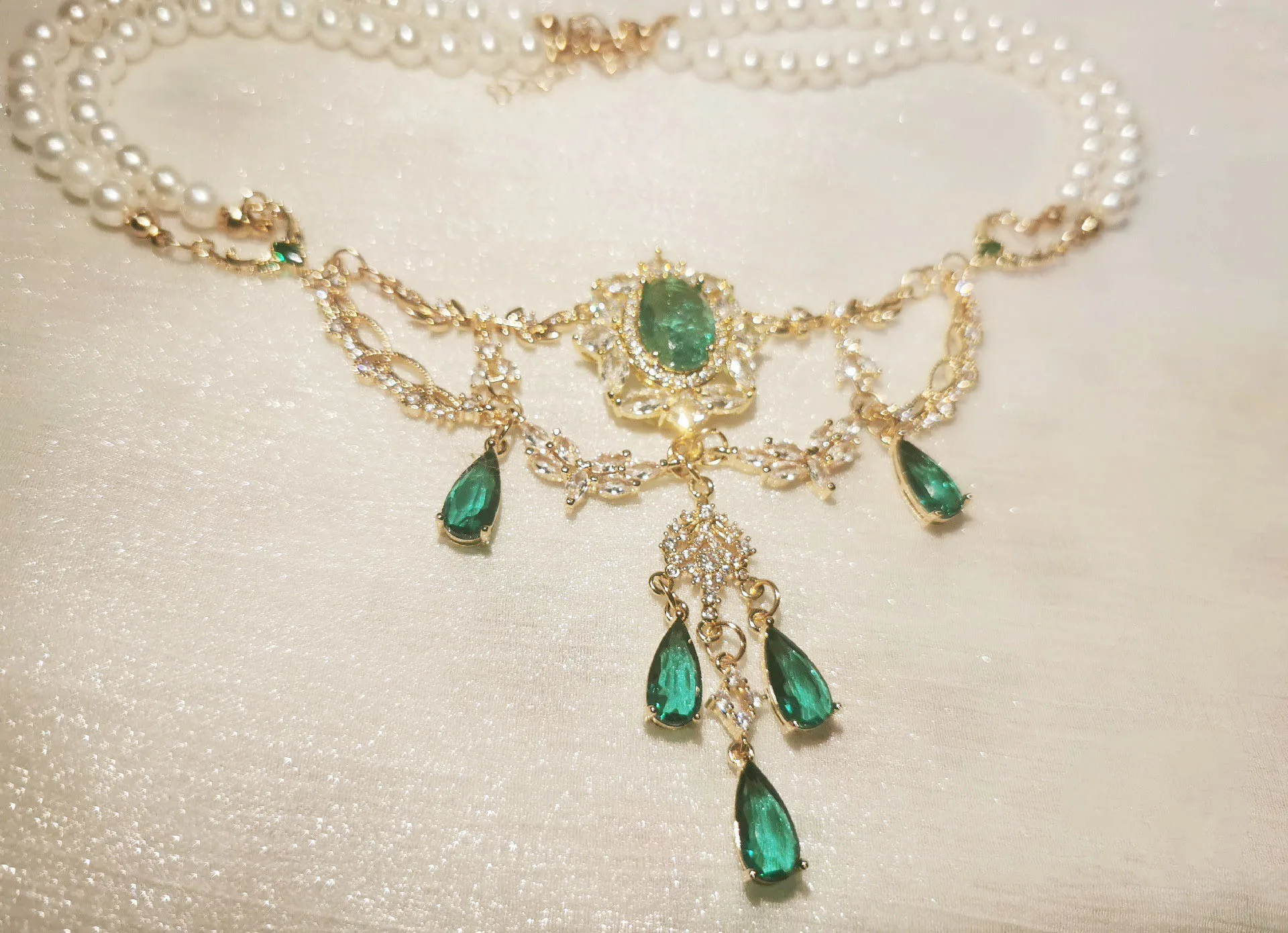 Женское украшение великолепное жемчужное ожерелье из зеленого циркония