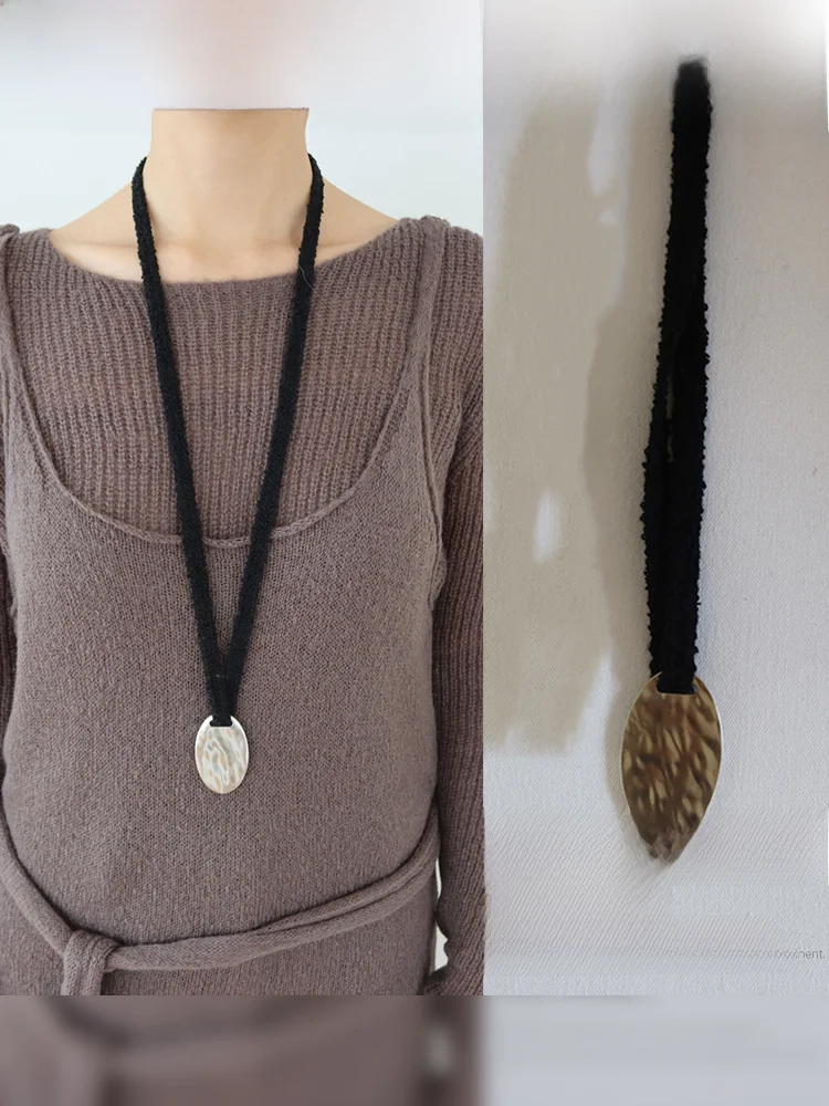 Южная Корея Dongdaemun Ins Sle Минималистичный овальный кулон Черная веревка Ожерелье