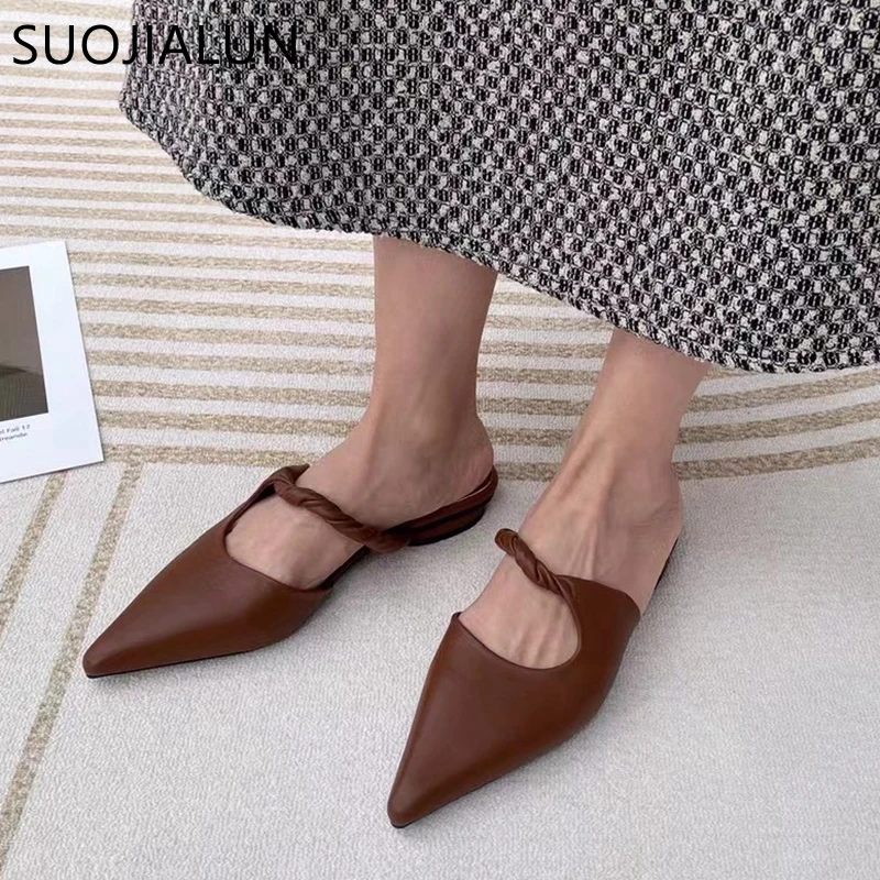 

SUOJIALUN 2022 Spring New Women Slipper Fashion Pleated Slip On Pointed Toe Ladies Mules Shoes Shallow Casual Outdoor Slides Sho