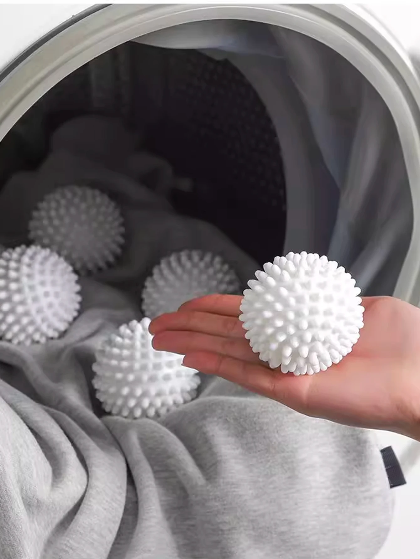 

Антиблокирующий шарик для стирки белый