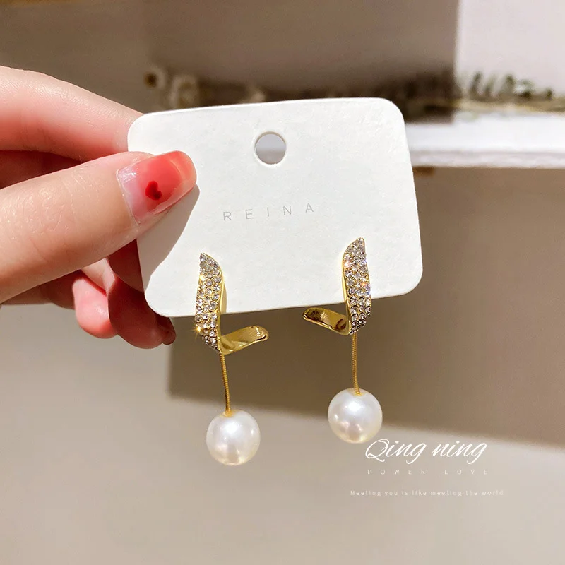 

Minar Unusual Simulated Pearl Long Tassel Earring for Women Irregular Alloy Rhinestone Statement Drop Earrings Casual Jewelry