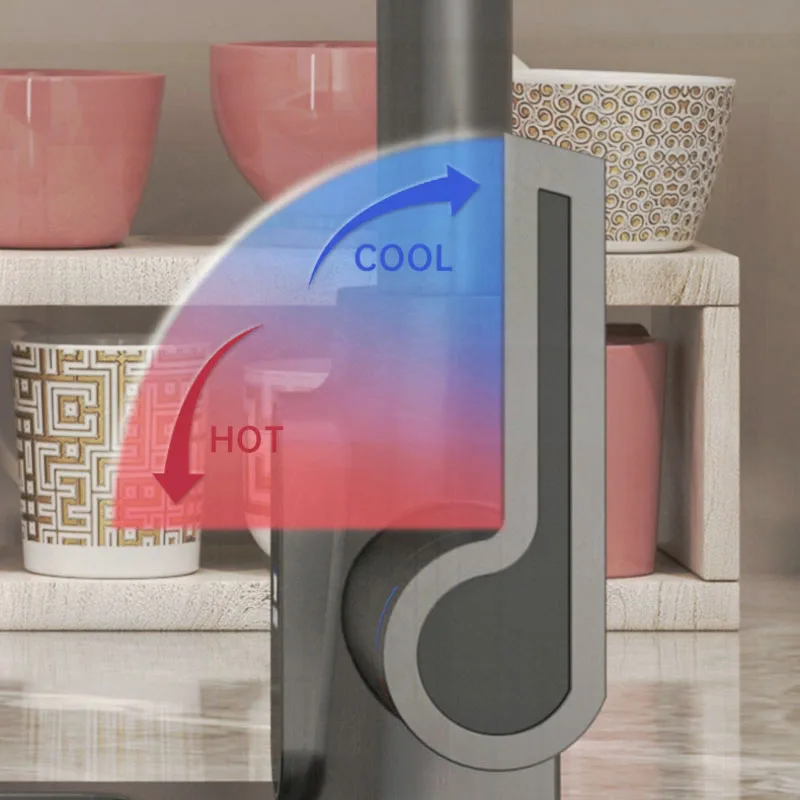 Кухонный смеситель с цифровым дисплеем для холодной и горячей воды распылитель