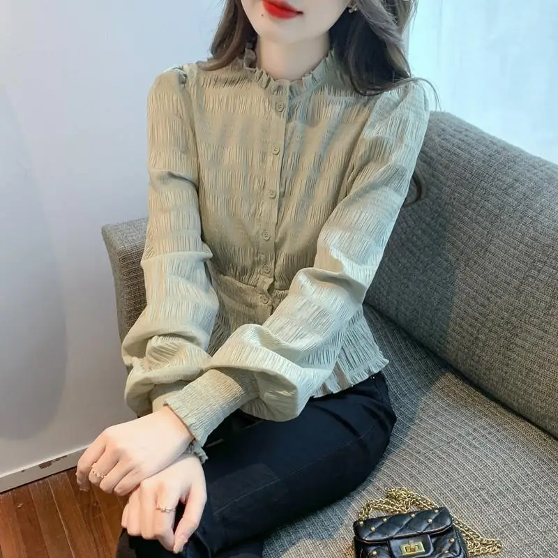 Женская рубашка с длинными рукавами на раннюю осень новая стильная небольшая в