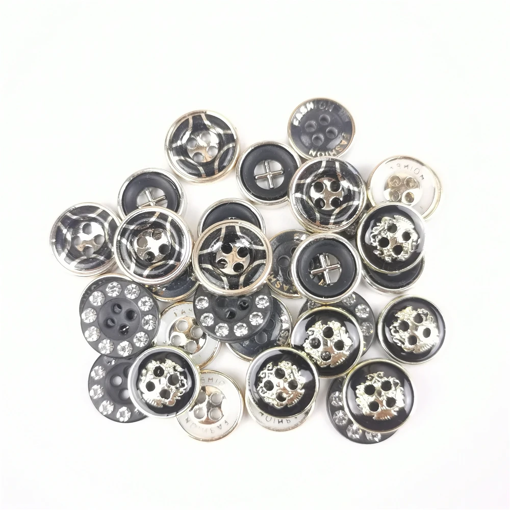 Круглые пуговицы с 4 отверстиями 11 5-13 мм 30 шт.